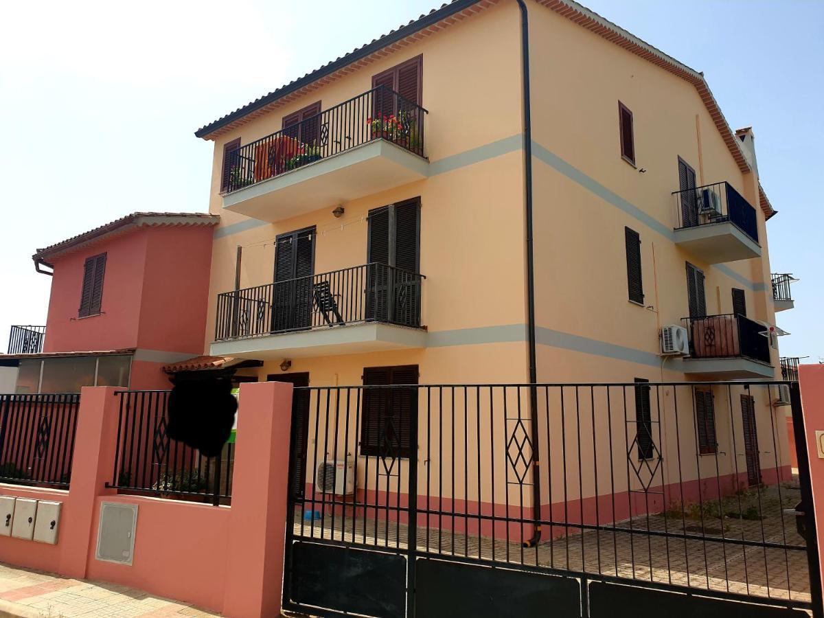 Dimora Rena Dorada - Apartment In Pula, Sardinia, Italy Екстер'єр фото