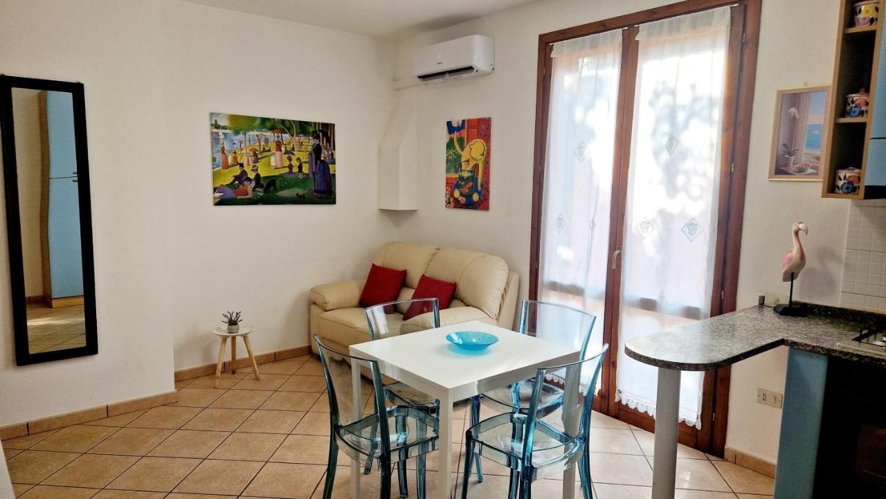 Dimora Rena Dorada - Apartment In Pula, Sardinia, Italy Екстер'єр фото